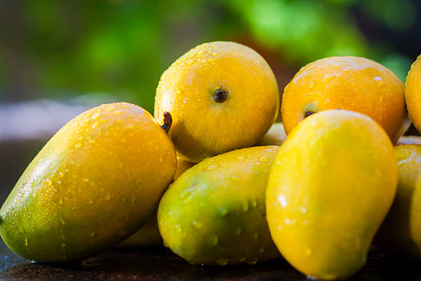 70 Mango Pick Up Lines That Are Ripe for the Flirting